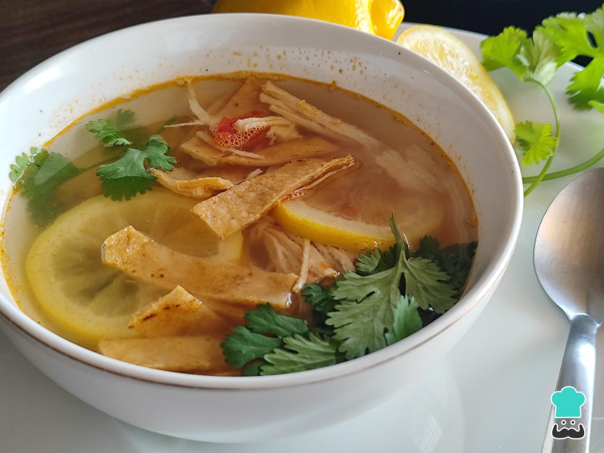 Receta de Sopa de lima
