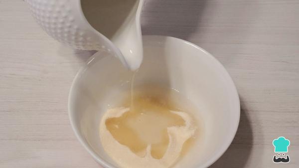 Receta de La tarta de manzana sin horno más fácil: cremosa, rápida y deliciosa - Paso 3