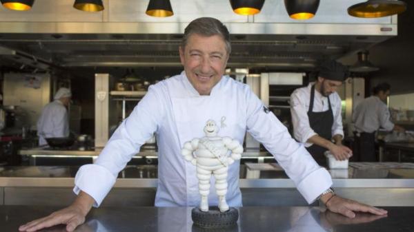 Los chefs españoles coinciden: “Añadir fresas, cerezas o sandía al gazpacho equilibra la acidez del tomate y mejora su sabor” - Joan Roca y su enfoque técnico del gazpacho con fruta