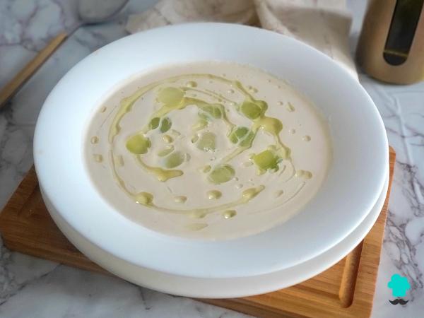Receta de Ajoblanco de la abuela: el plato andaluz que siempre triunfa en verano y se prepara en solo unos minutos - Paso 7