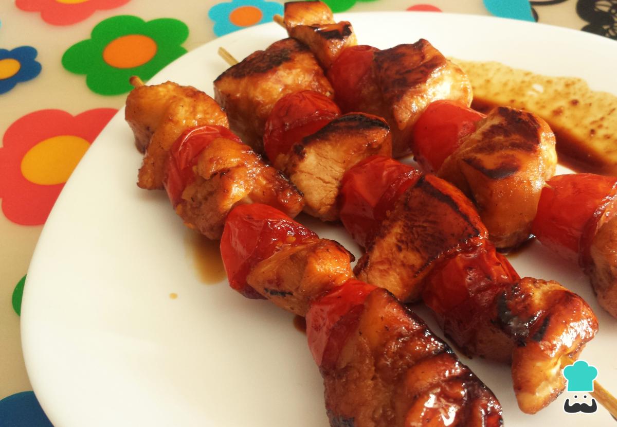 Receta de Brochetas de pollo marinado con soja