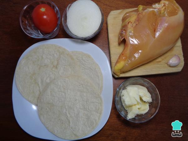 Receta de Chimichanga de pollo y queso - Paso 1