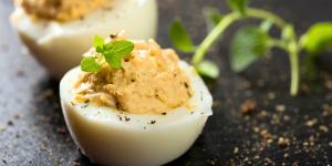 Receta de Huevos rellenos de atún y mayonesa: fáciles, jugosos y perfectos para los días de más calor