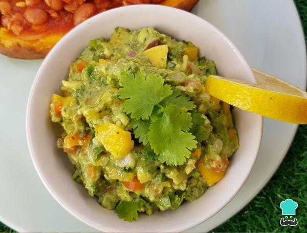 Receta de Guacamole con mango - Paso 2