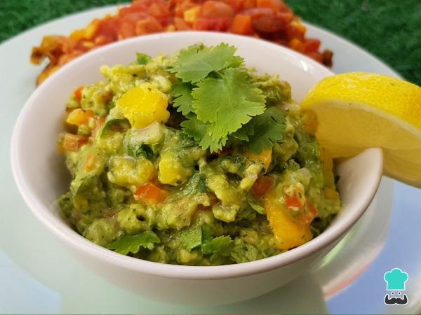 Receta de Guacamole con mango - Paso 3