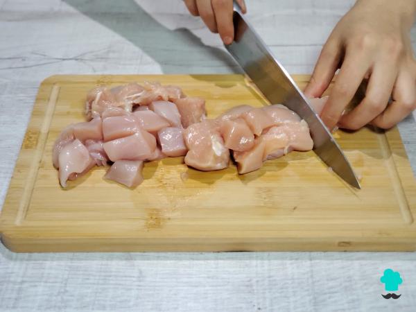Receta de Ensalada de pasta con pollo y huevo: un plato fácil y perfecto para los días de calor - Paso 2