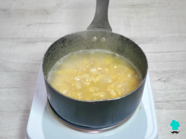 Receta de Ensalada de pasta con pollo y huevo: un plato fácil y perfecto para los días de calor - Paso 5