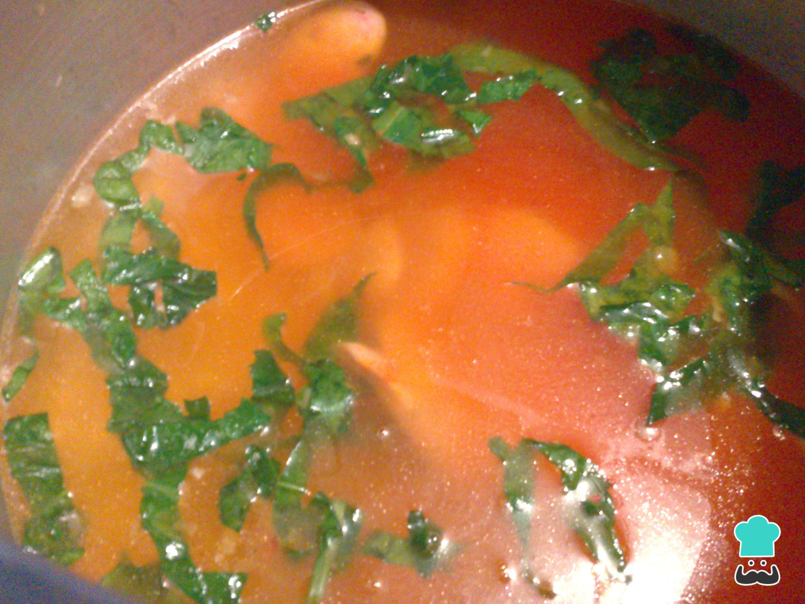 Potaje de garbanzos con espinacas y huevo duro Fácil