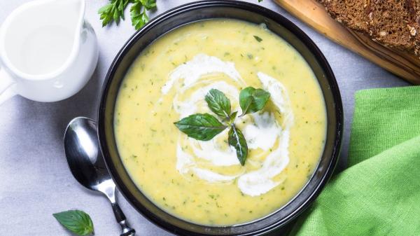 Cinco cremas frías fáciles y saludables para el verano: las recetas más refrescantes para sobrevivir al calor