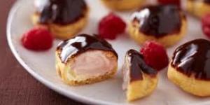 Receta de Profiteroles con caramelo y chocolate