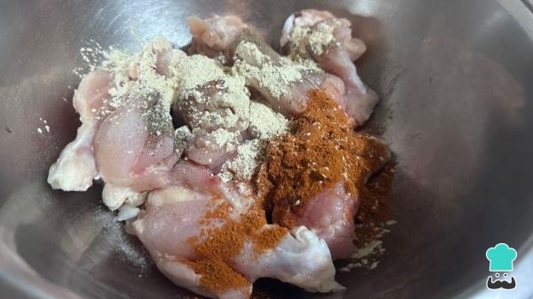 Receta de Muslitos de pollo al ajillo: la receta casera que siempre queda jugosa - Paso 1