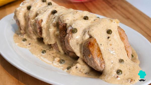 Receta de Solomillo de cerdo a la pimienta verde: jugoso y con una salsa muy cremosa