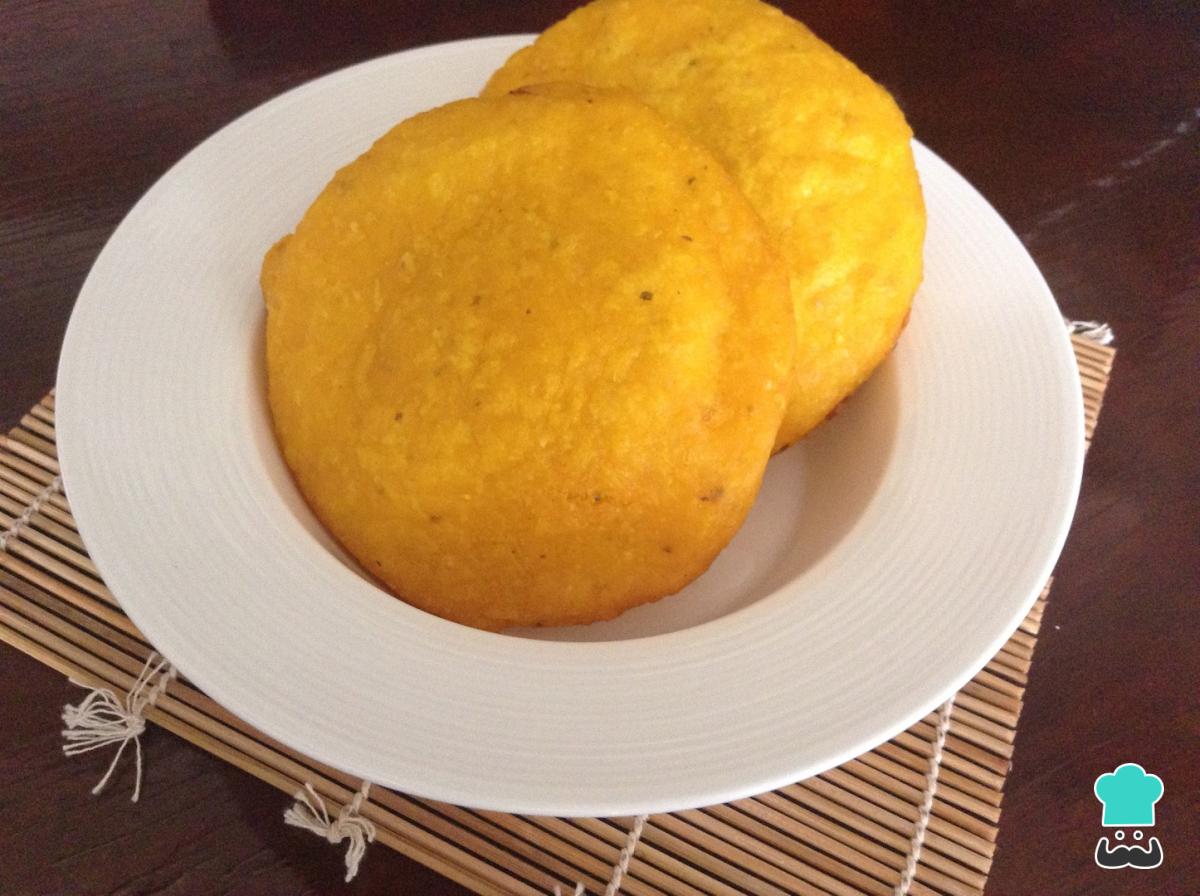 Receta de Arepas de huevo colombianas