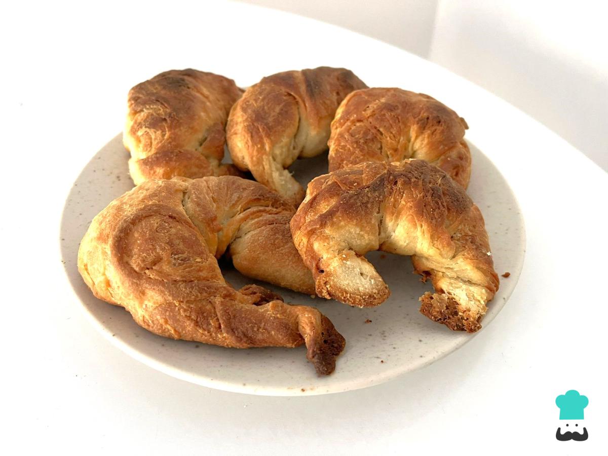 Receta de Medialunas de grasa