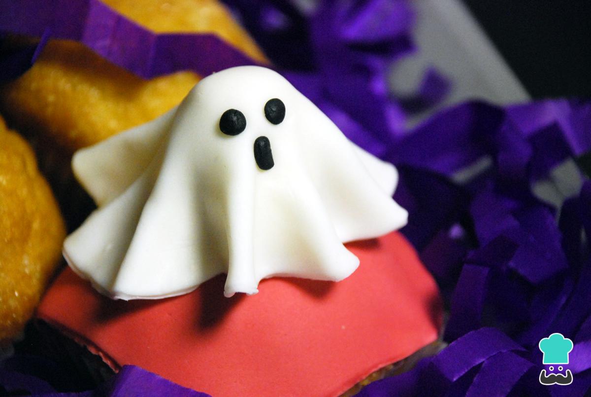 Receta de Muffins decorados para Halloween: fantasma
