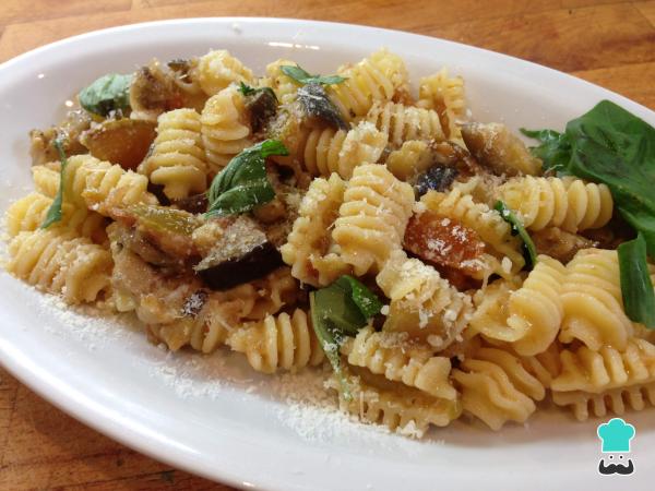 Receta de Pasta con berenjena y tomate - Paso 7