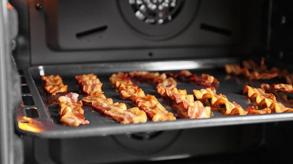 El fallo más habitual al cocinar beicon (y cómo solucionarlo fácilmente) - Cómo hacer un bacon perfecto y crujiente en el horno