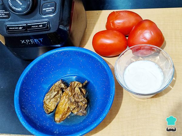 Receta de Camarones enchipotlados - Paso 1