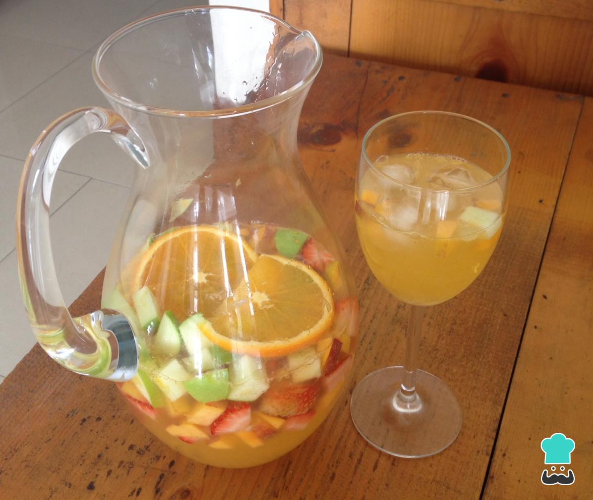 Sangria de cava con zumo de naranja