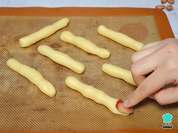Receta de Dedos de bruja - Paso 8