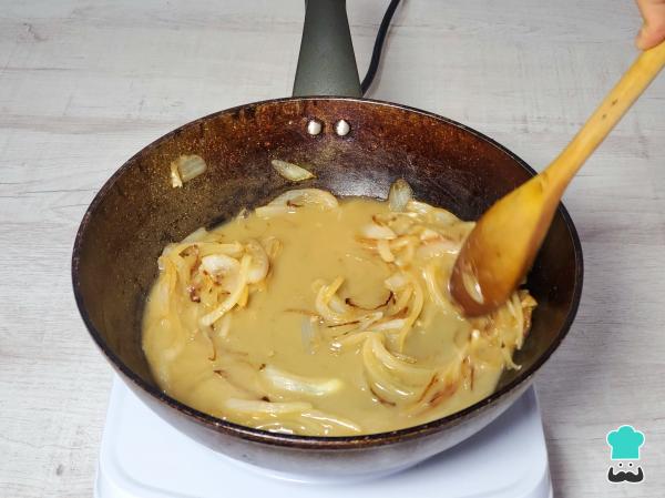 Receta de Solomillo en salsa de cebolla - Paso 6