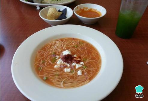 Receta de Sopa de fideos con carne