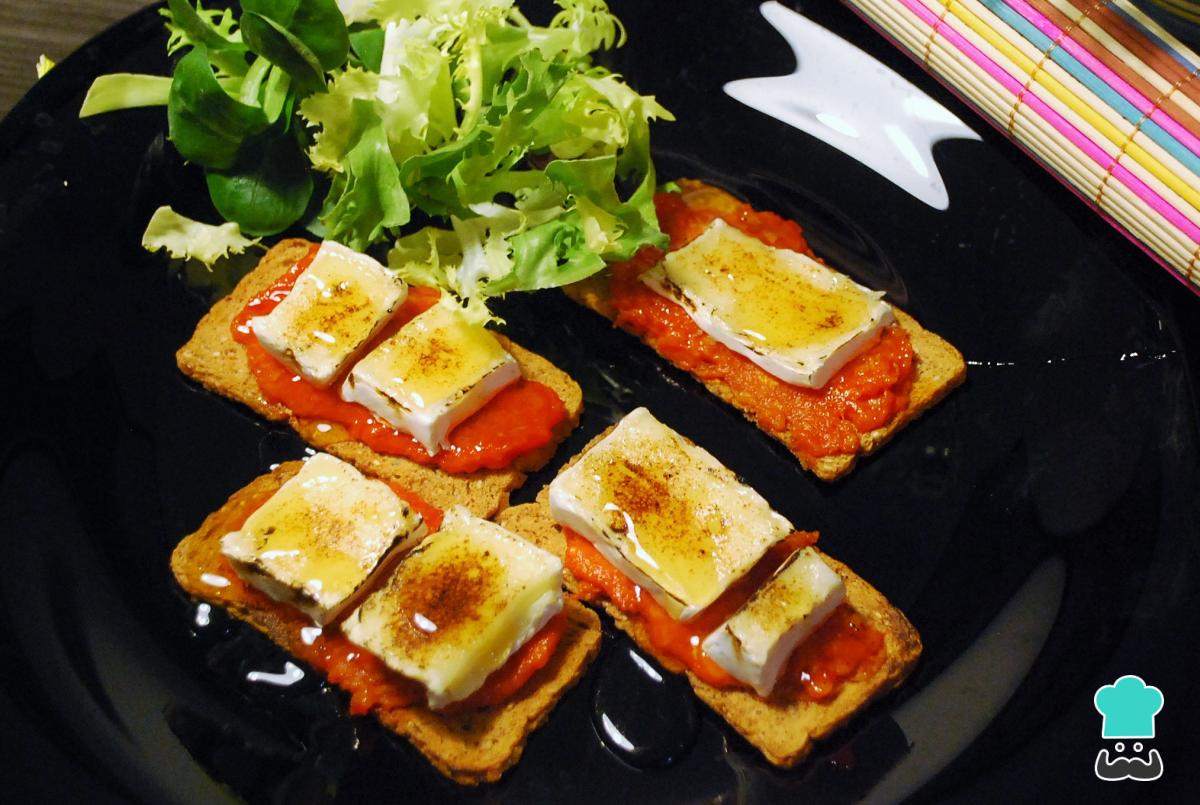 Receta de Tostadas de sobrasada con miel