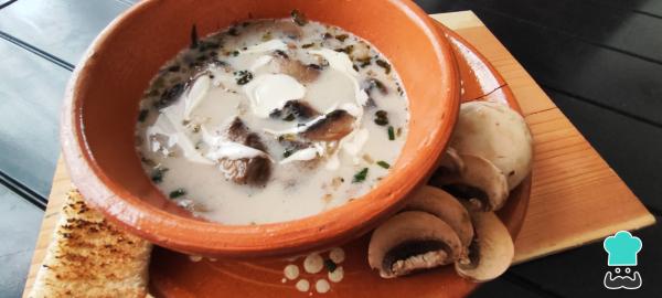 Receta de Sopa de hongos - Paso 6