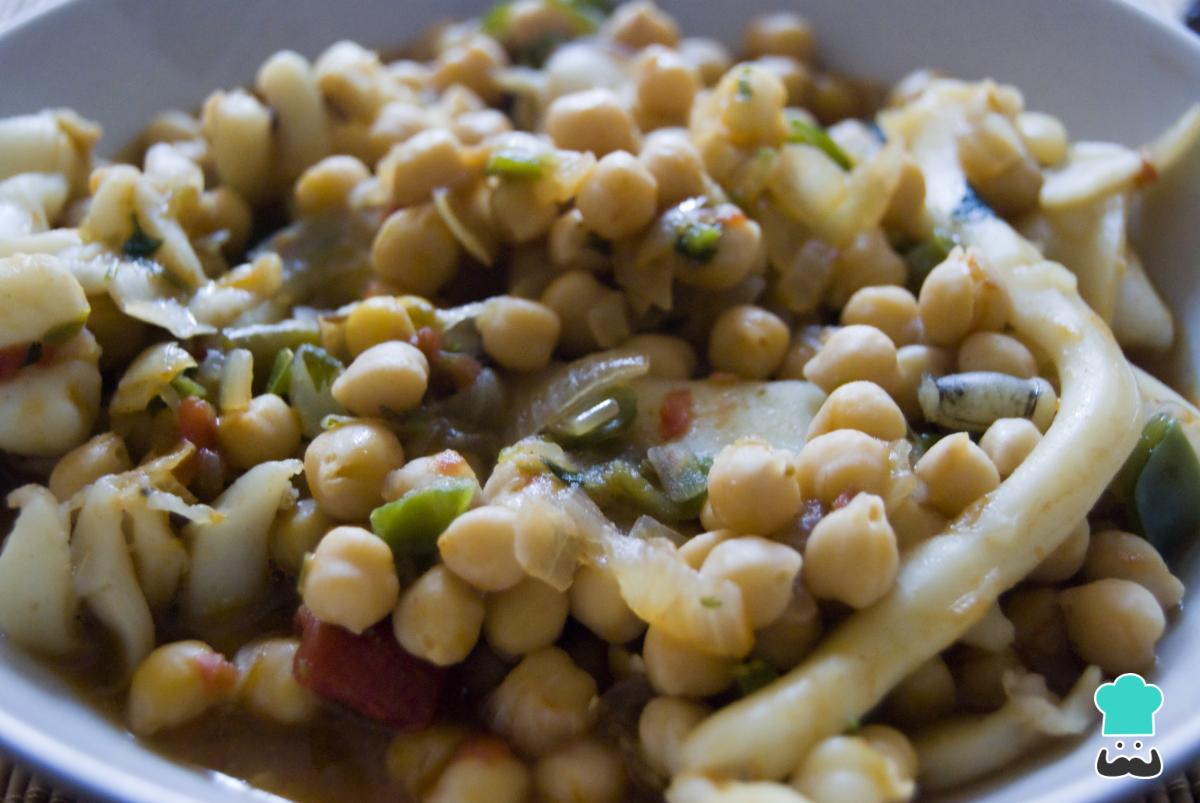 Receta de Garbanzos con berberechos