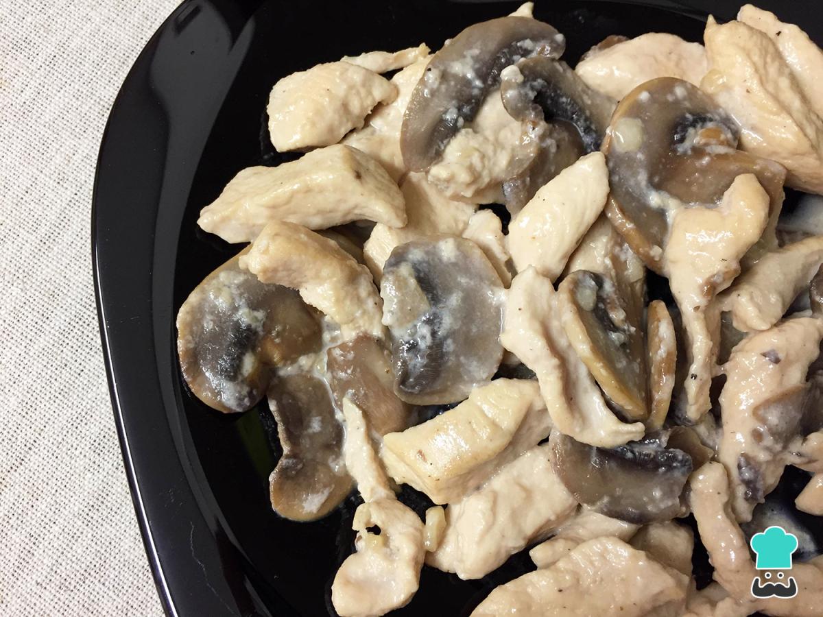 Receta de Pechuga de pollo con champiñones light