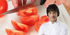 Jordi Cruz, chef catalán: “La mejor forma de cortar el tomate para ensalada es fijarse en sus paredes para conservar mejor sus jugos y su sabor”