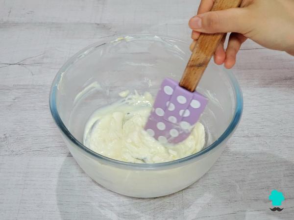 Receta de Banitsa búlgara: el pastel salado de masa filo con un cremoso relleno de queso - Paso 2