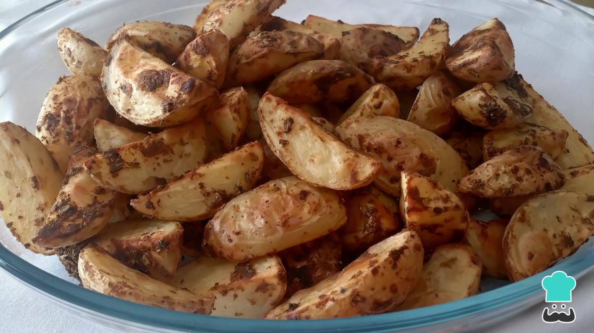 Receta de Patatas gajo caseras al horno