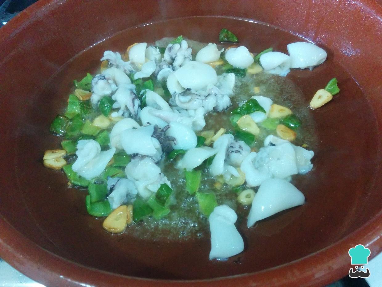 Paella de marisco con sepia