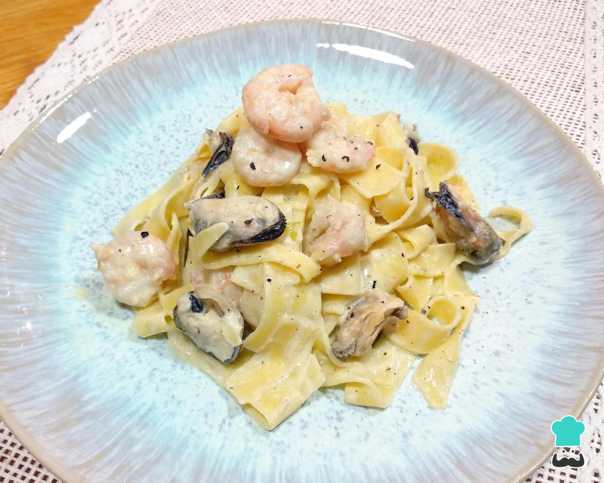 Receta de Tallarines con gambas y nata