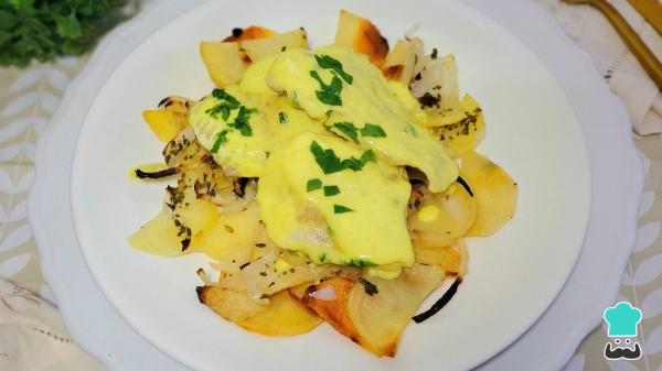 Receta de Bacalao al pil pil con patatas: el truco infalible para una salsa cremosa y bien ligada