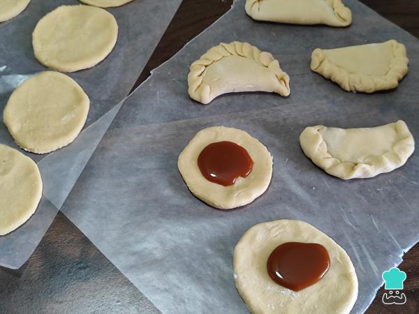 Receta de Empanadas de cajeta - Paso 4