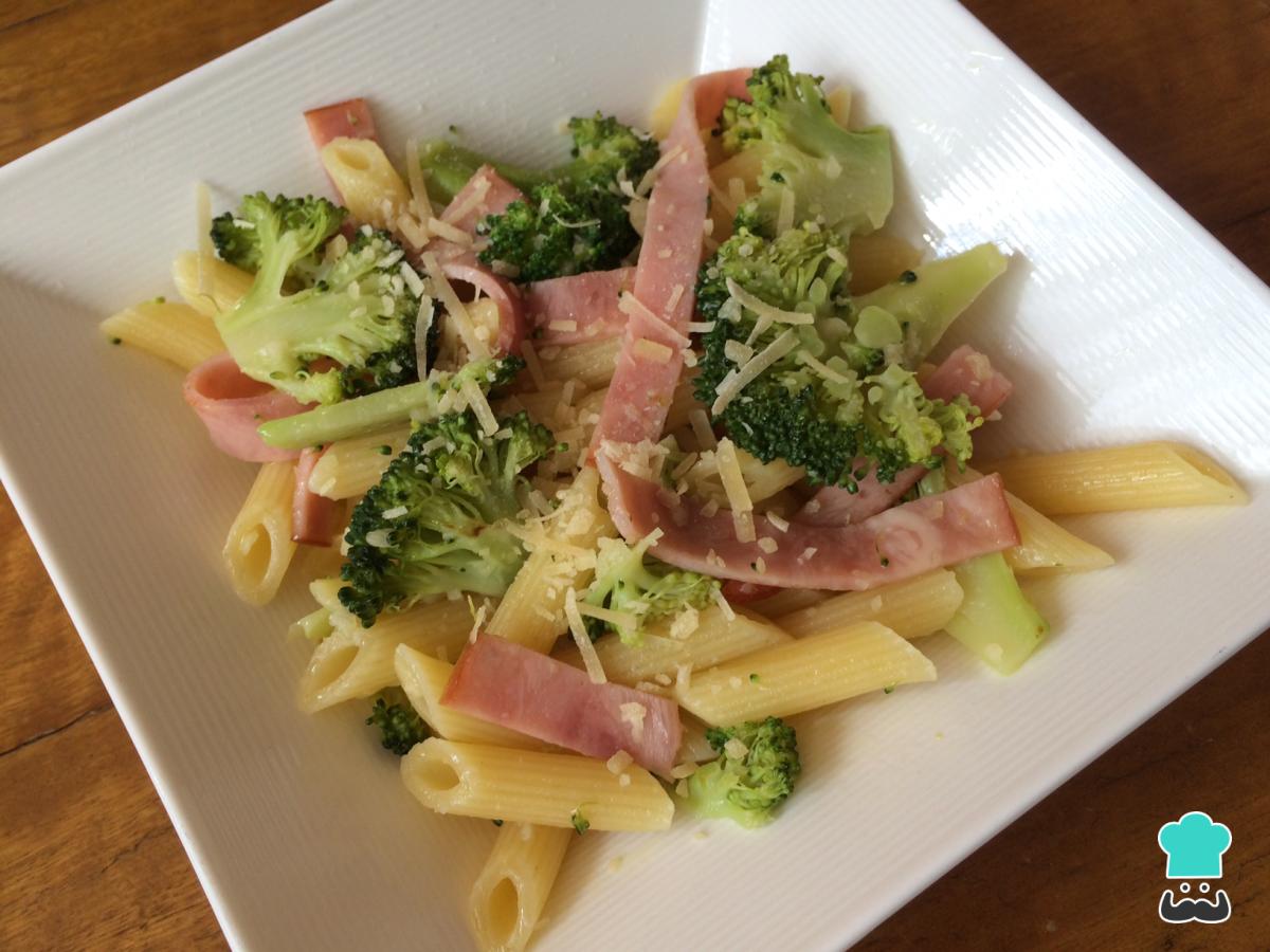 Receta de Pasta con brócoli y jamón