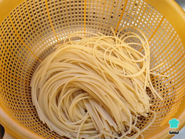 Receta de Espagueti verde con pollo - Paso 1