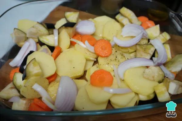Receta de Pavo al horno con patatas - Paso 2