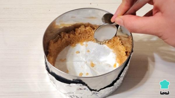 Receta de Tarta de pistacho y chocolate blanco que se prepara en minutos y siempre triunfa - Paso 2