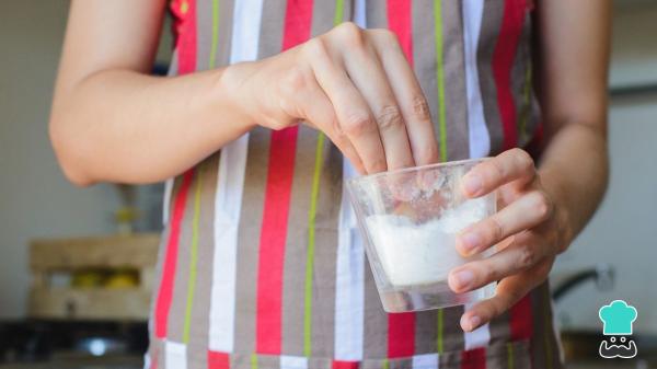Un neurocientífico de Stanford explica qué le hace la sal a tu cerebro (y lo que cuenta no es lo que esperabas) - Qué le pasa a tu cerebro cuando tomas demasiada sal: el daño “invisible” en tus neuronas