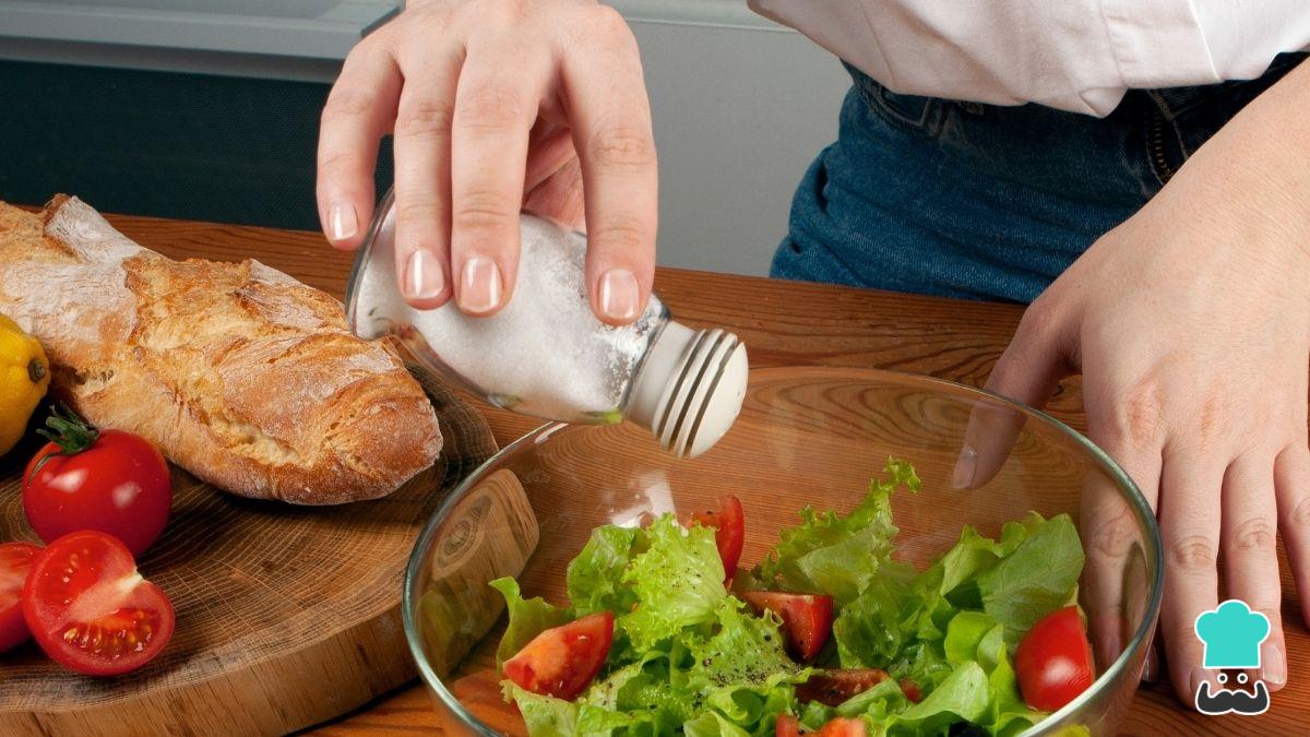 Un neurocientífico de Stanford explica qué le hace la sal a tu cerebro (y lo que cuenta no es lo que esperabas)