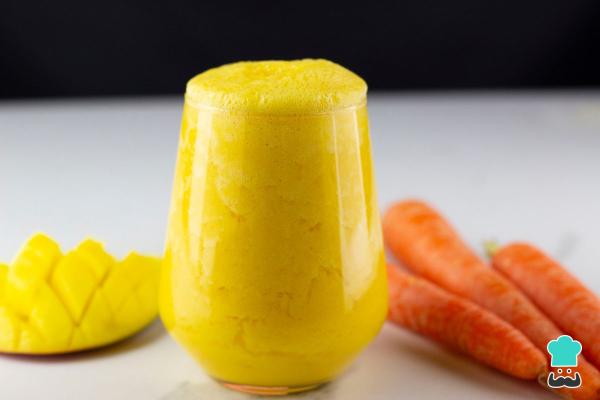 Batidos antiinflamatorios - Batido de mango, zanahoria y cúrcuma