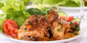 Receta de Muslos de pollo en salsa de la abuela: cómo hacerlos jugosos y tiernos paso a paso