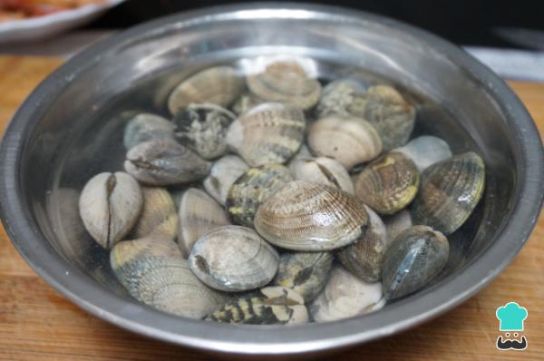 Receta de Merluza a la marinera de la abuela - Paso 1
