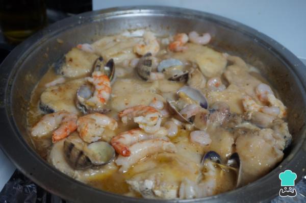 Receta de Merluza a la marinera de la abuela - Paso 9