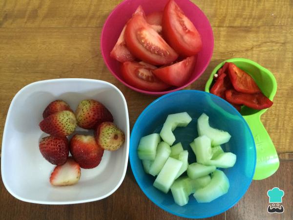 Receta de Gazpacho de fresa - Paso 2