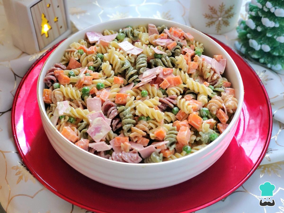 Receta de Ensalada de fideos navideña