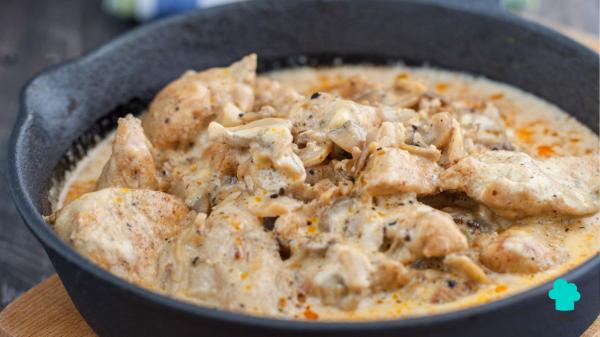 Receta de Pollo en salsa de almendras de la abuela: fácil, jugoso y lleno de sabor
